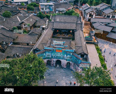 ¿Deseas explorar la majestuosidad ancestral del Templo de Tianfu en Bazhong?